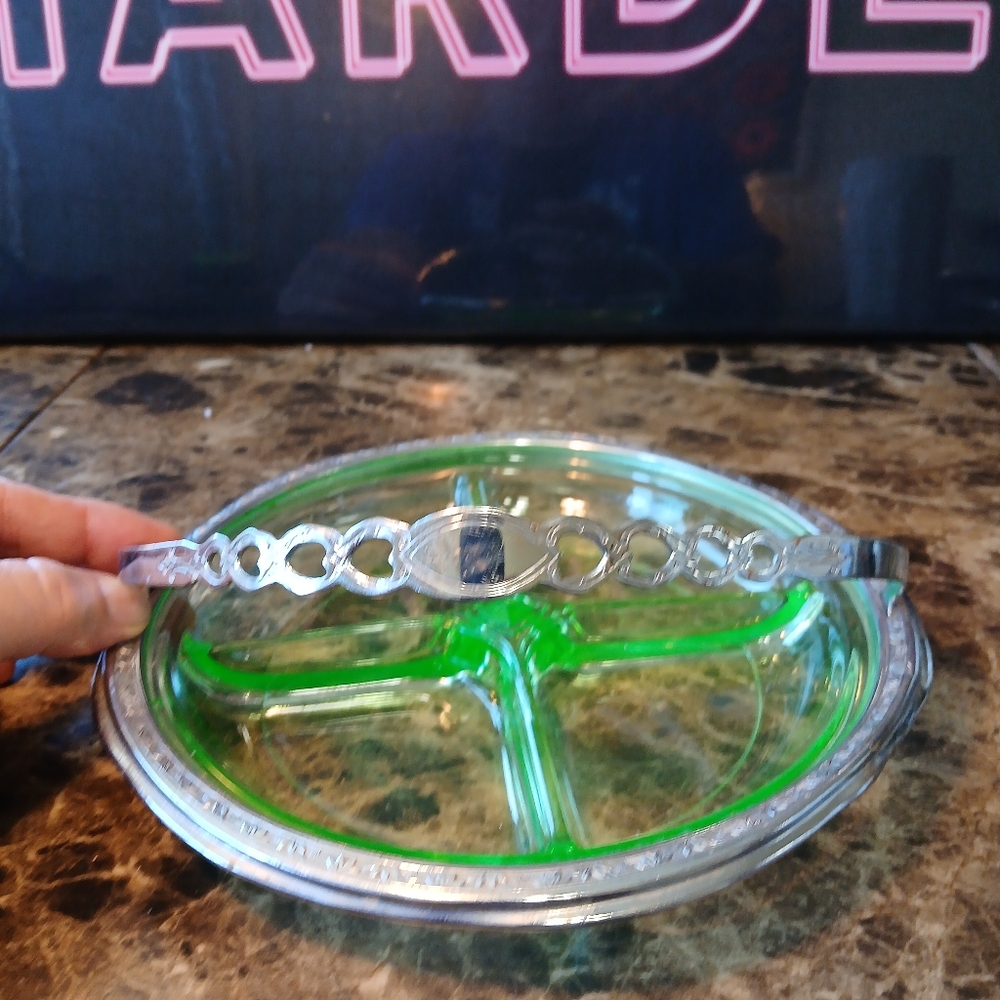 Green Uranium Vaseline Glass Relish Candy Nuts Dish 4 Part Divided DepressionT - Picture 7 of 11